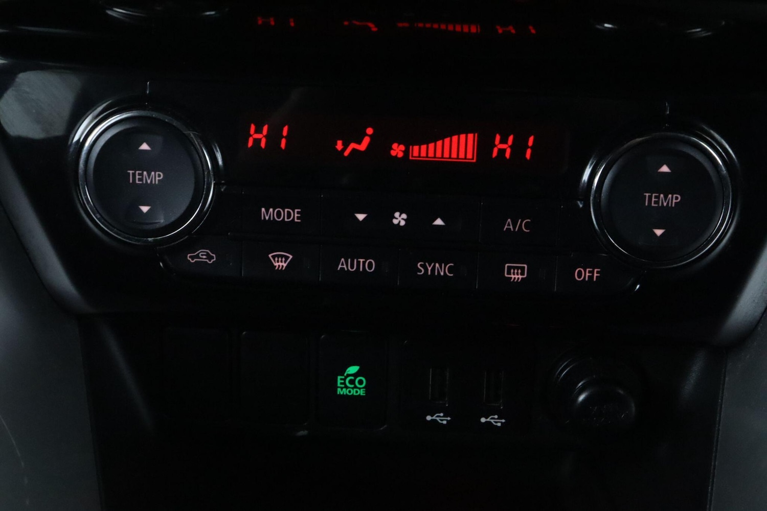 Used Mitsubishi Eclipse Cross 2019 for sale - 76701302: Photo 27