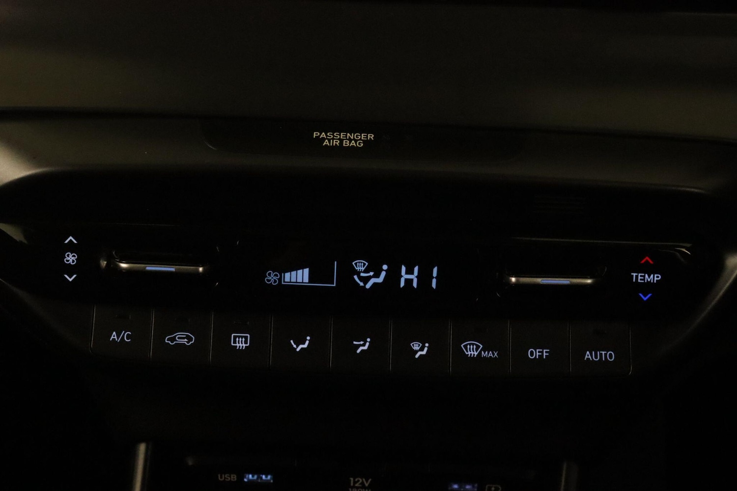 Used Hyundai BAYON 2022 for sale - 77671907: Photo 23