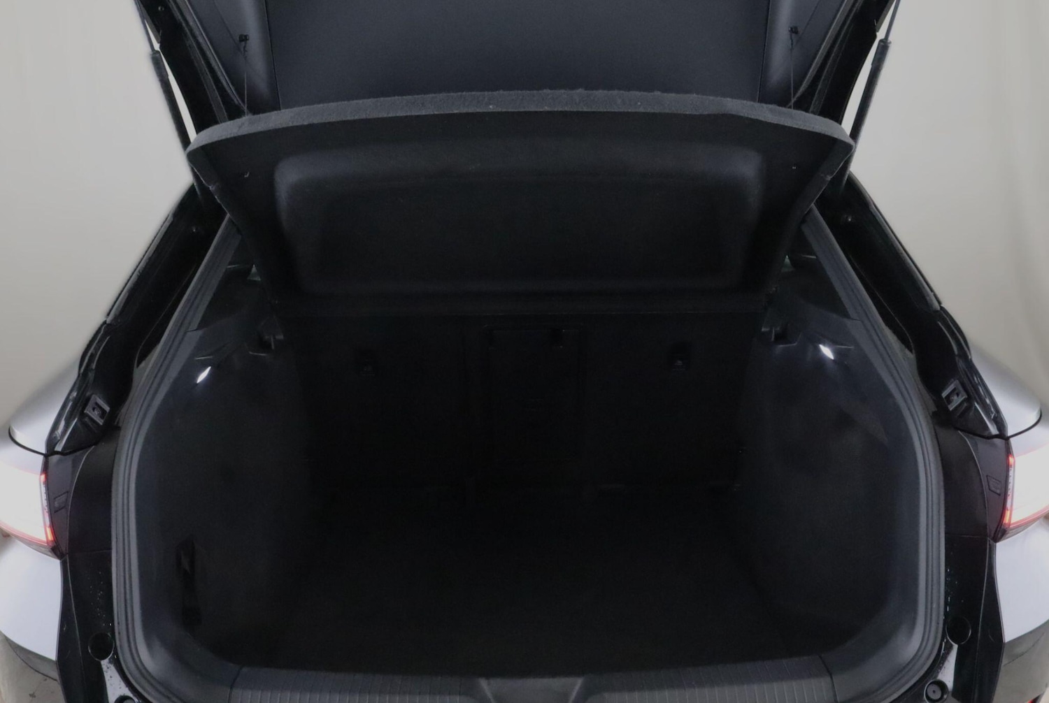 Used Volkswagen ID.4 2021 for sale - 76283411: Photo 12