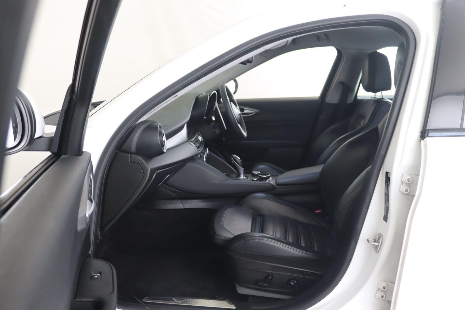 Used Alfa Romeo Giulia 2018 for sale - 76667331: Photo 13