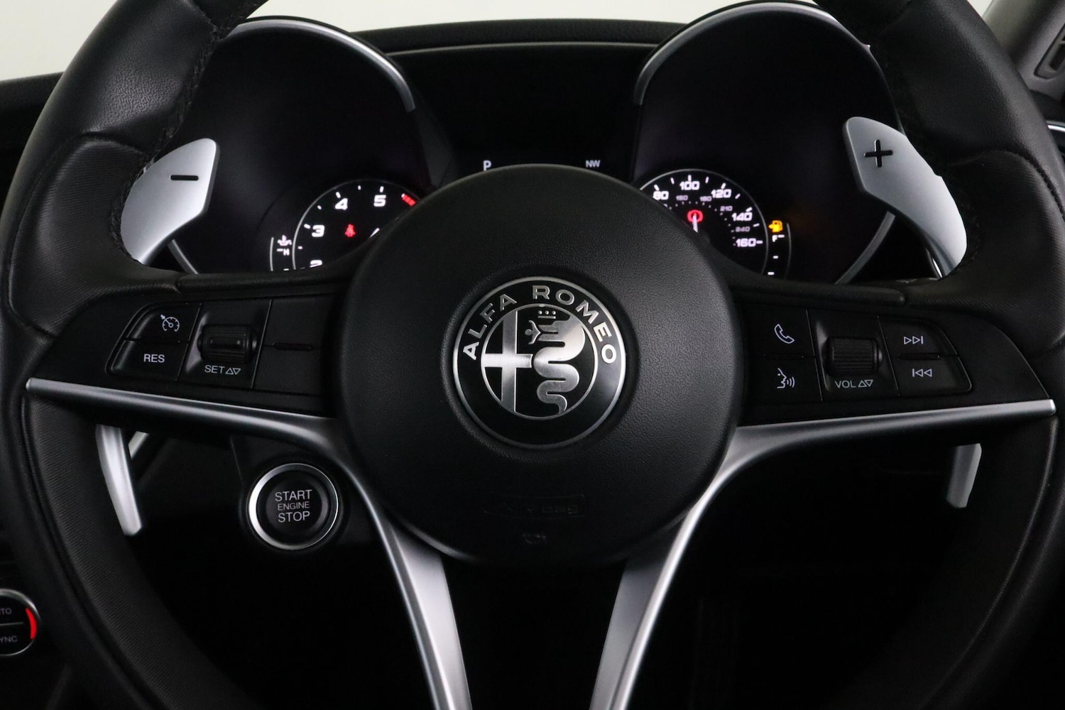 Used Alfa Romeo Giulia 2018 for sale - 76667331: Photo 22