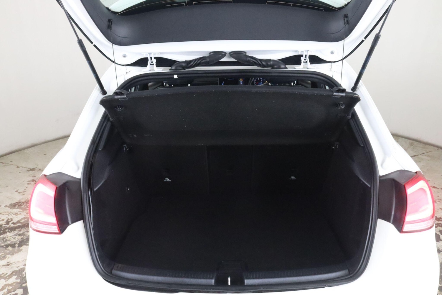 Used Mercedes-Benz A-Class 2020 for sale - 76284349: Photo 13