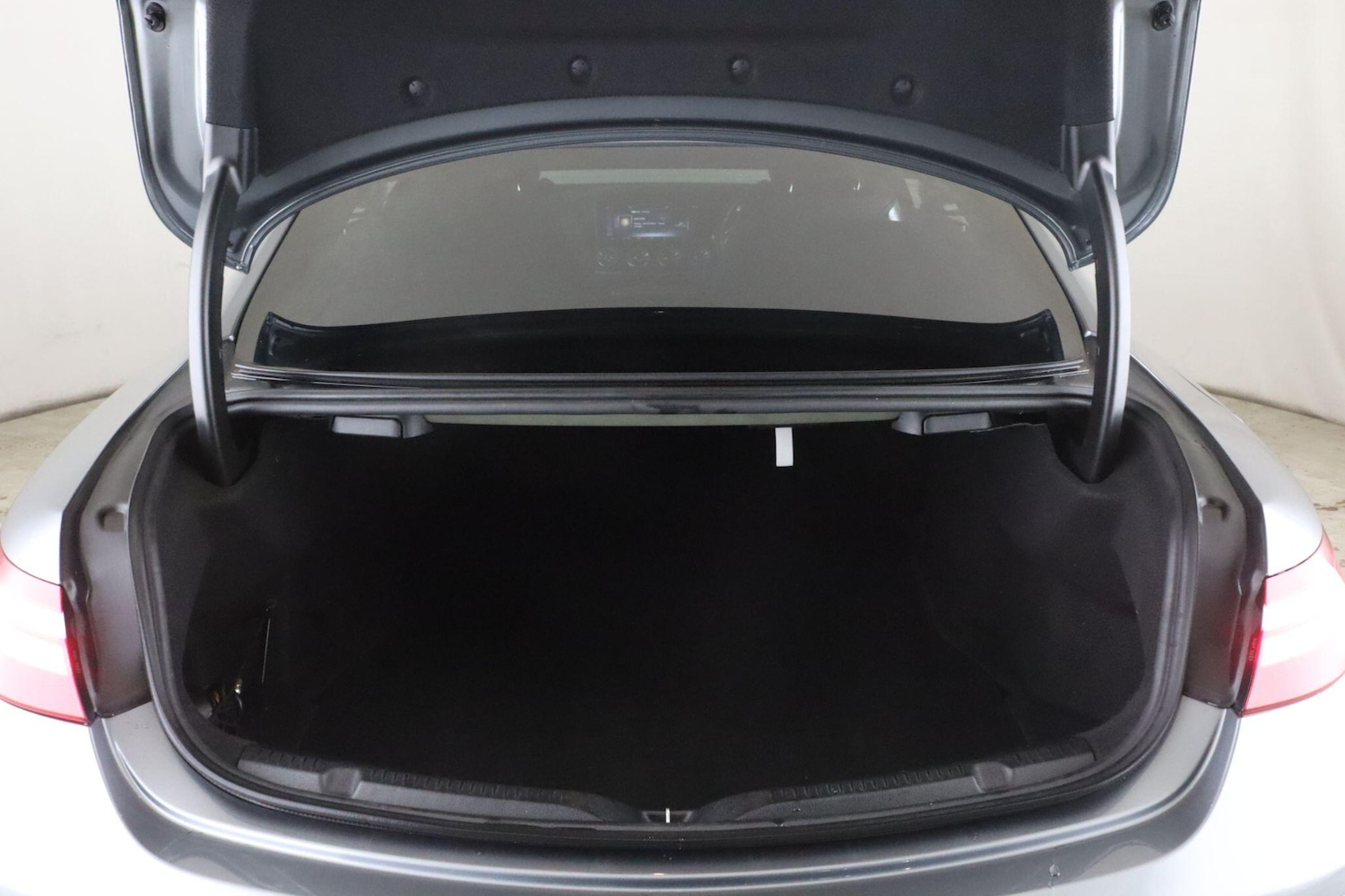 Used Mercedes-Benz E Class 2019 for sale - 76743278: Photo 13