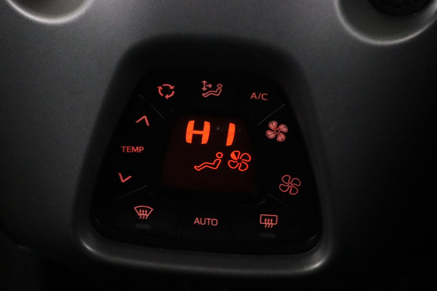 Used Toyota AYGO 2021 for sale - 76000552: Photo 24