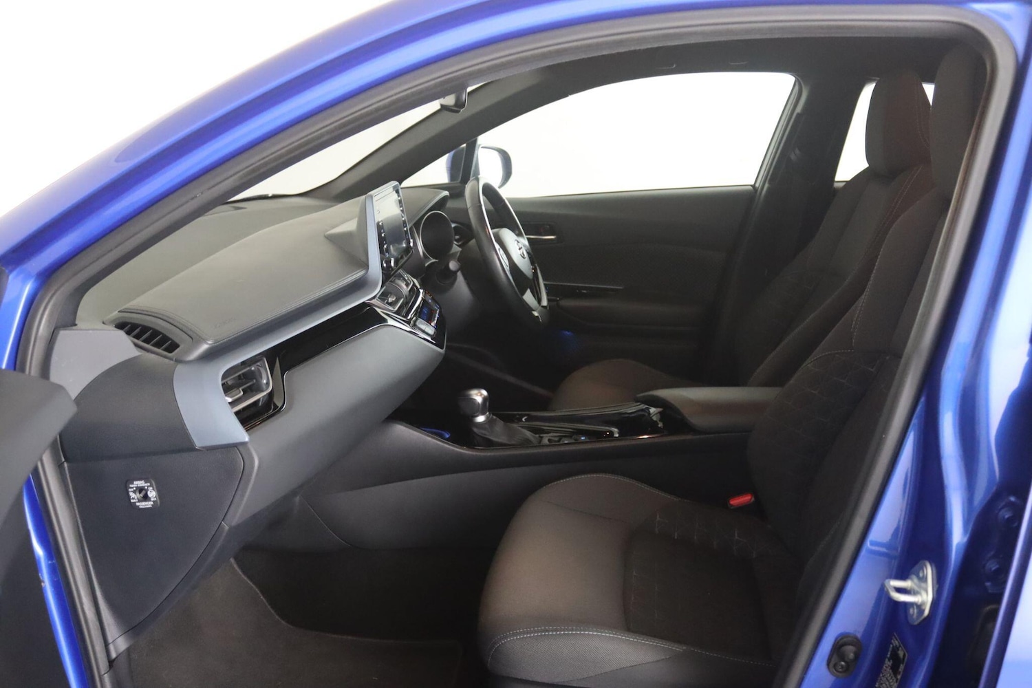 Used Toyota C-HR 2020 for sale - 77695503: Photo 11