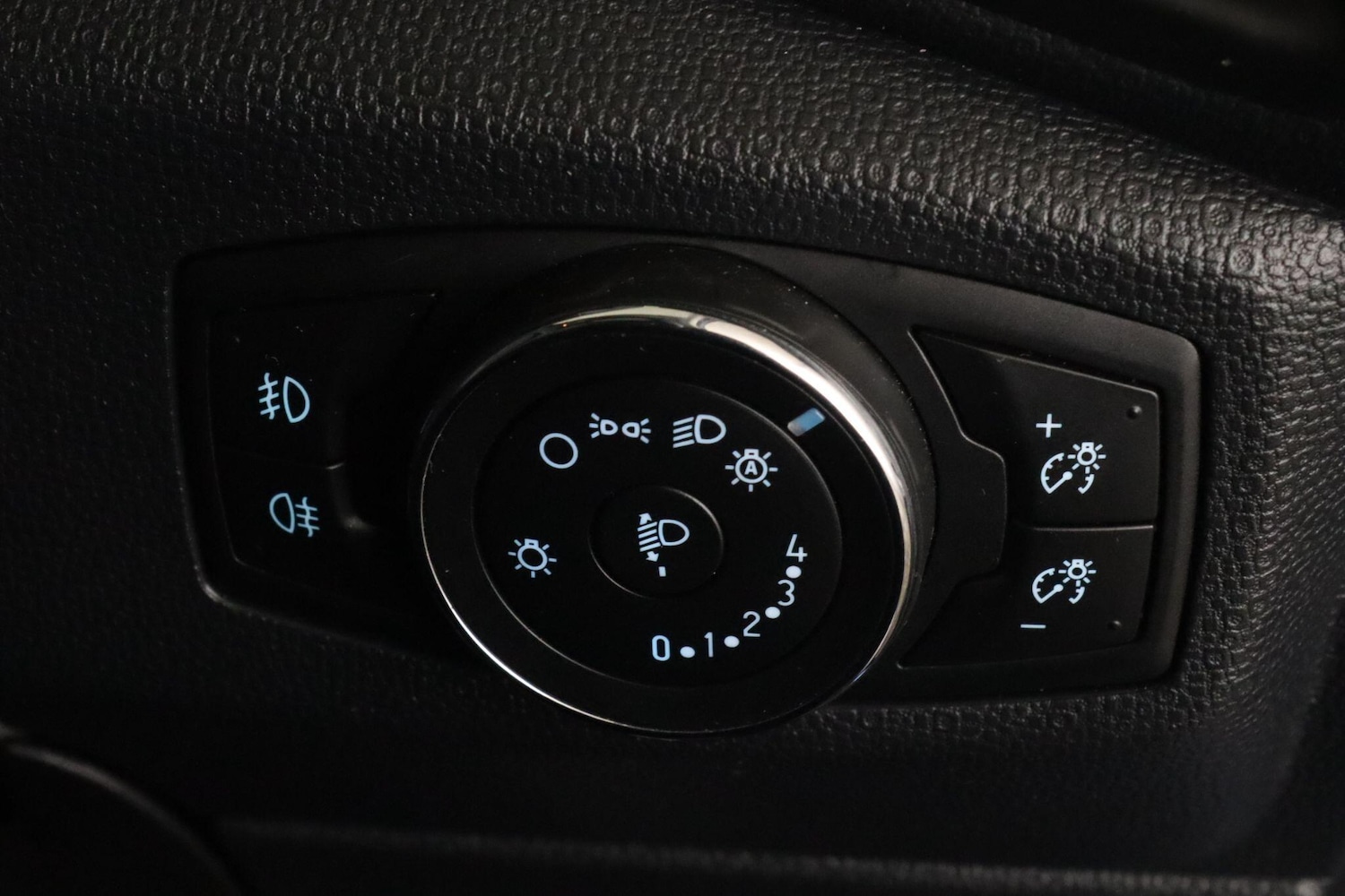 Used Ford Ecosport 2019 for sale - 76942576: Photo 19