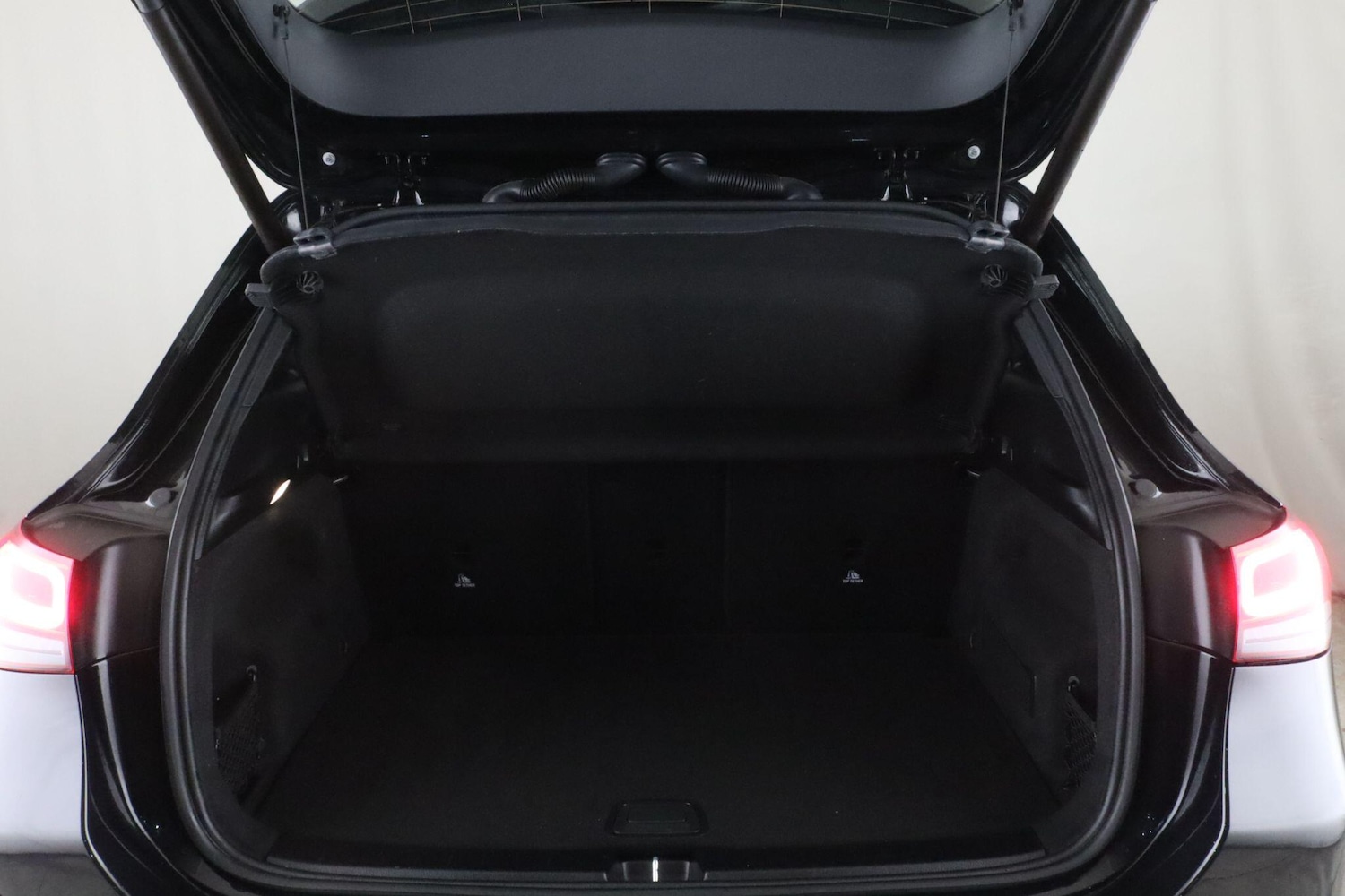 Used Mercedes-Benz GLA 2020 for sale - 76832376: Photo 14