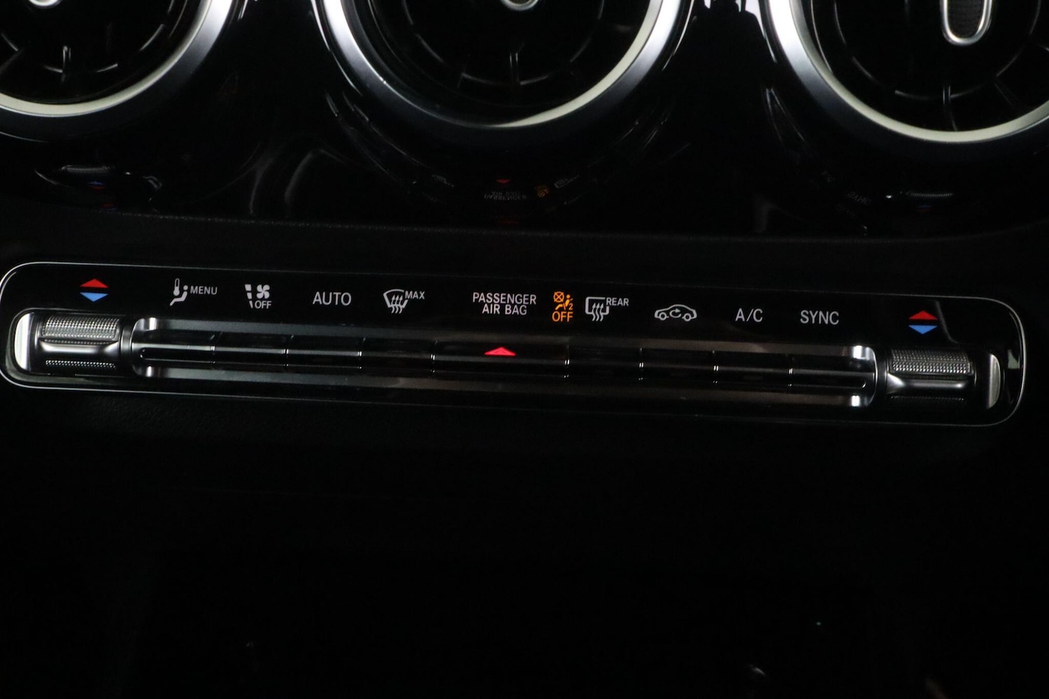 Used Mercedes-Benz GLA 2020 for sale - 76832376: Photo 28