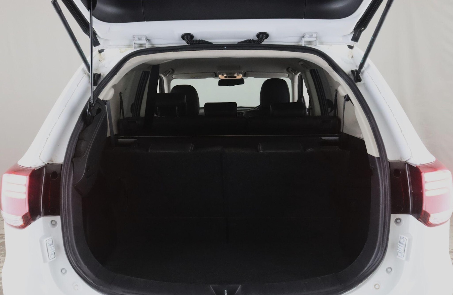 Used Mitsubishi Outlander 2020 for sale - 77646006: Photo 13