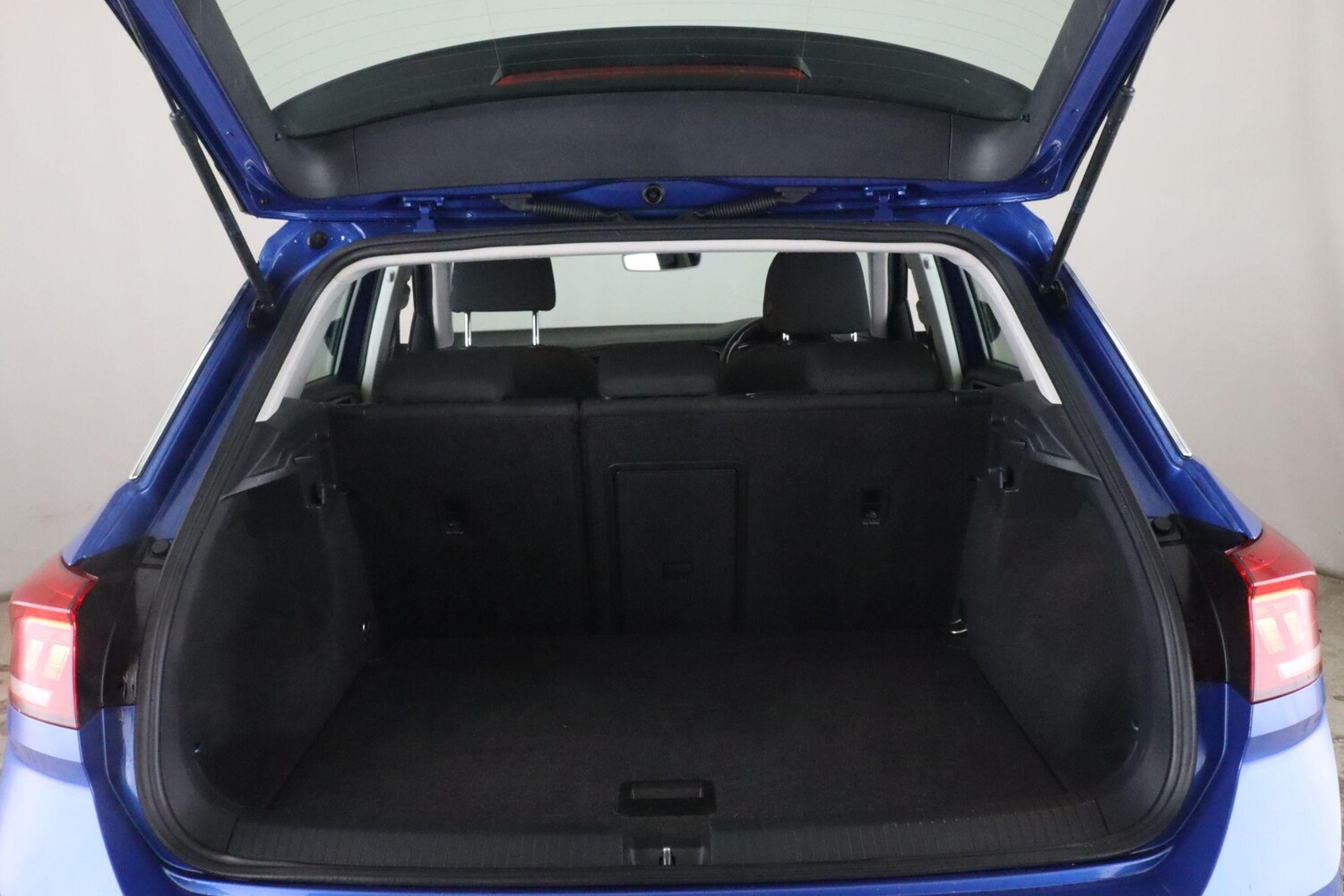 Used Volkswagen T-Roc 2020 for sale - 76727721: Photo 14