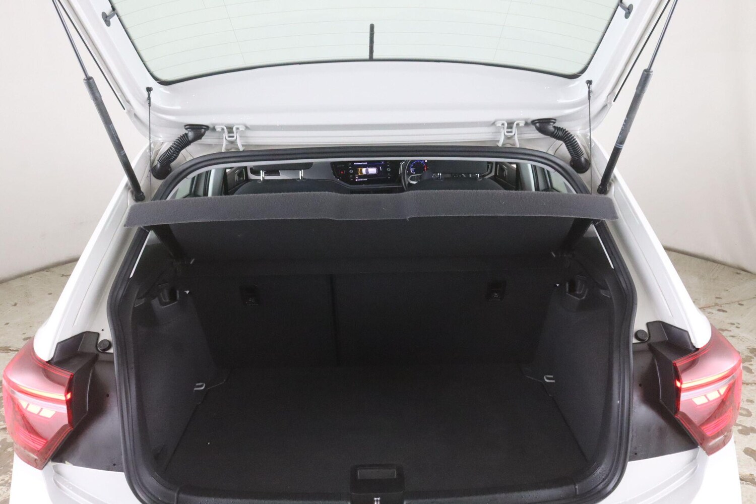 Used Volkswagen Polo 2023 for sale - 77359135: Photo 13