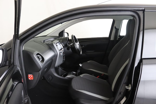 Used Toyota AYGO 2019 for sale - 75965116: Photo 10