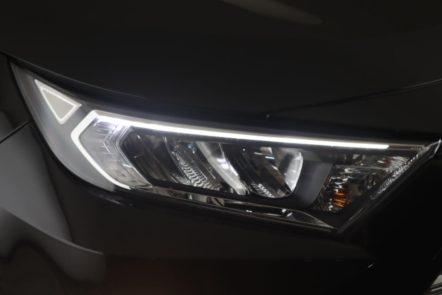 Used Toyota RAV4 2020 for sale - 76214844: Photo 9