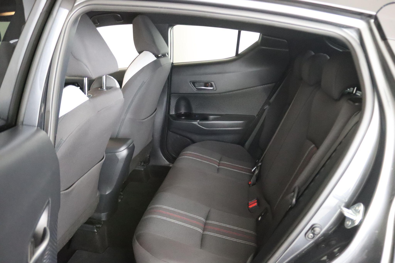 Used Toyota C-HR 2022 for sale - 76632825: Photo 12