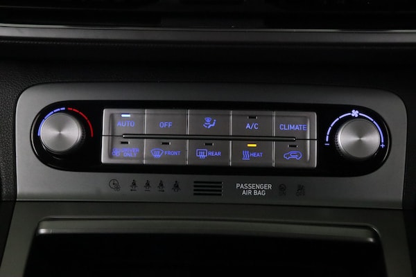 Used Hyundai KONA 2023 for sale - 76152900: Photo 24
