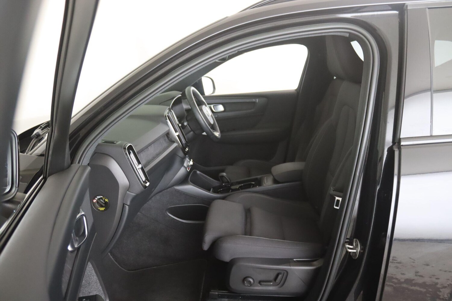 Used Volvo XC40 2022 for sale - 77387380: Photo 11