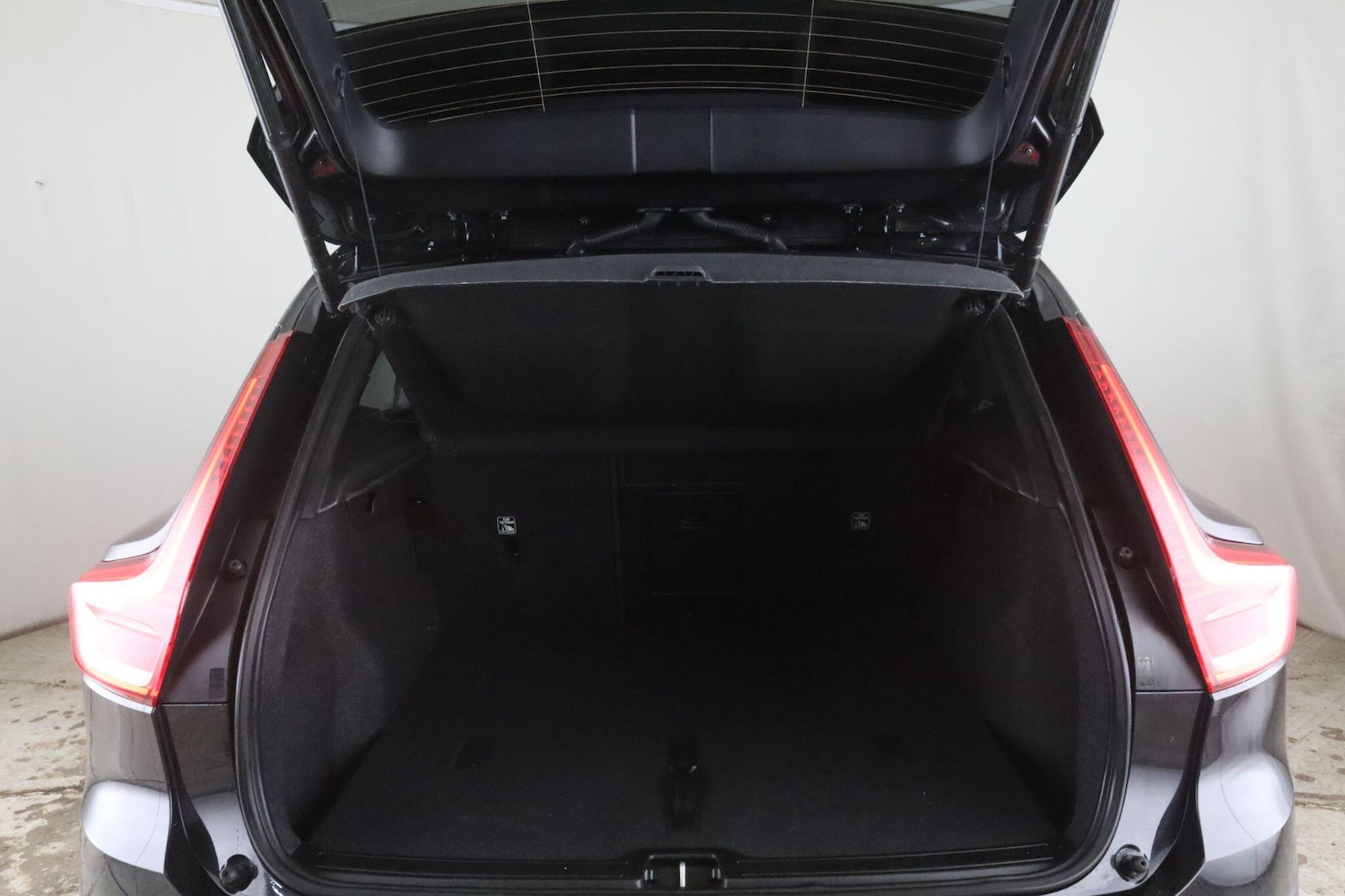 Used Volvo XC40 2022 for sale - 77387380: Photo 13