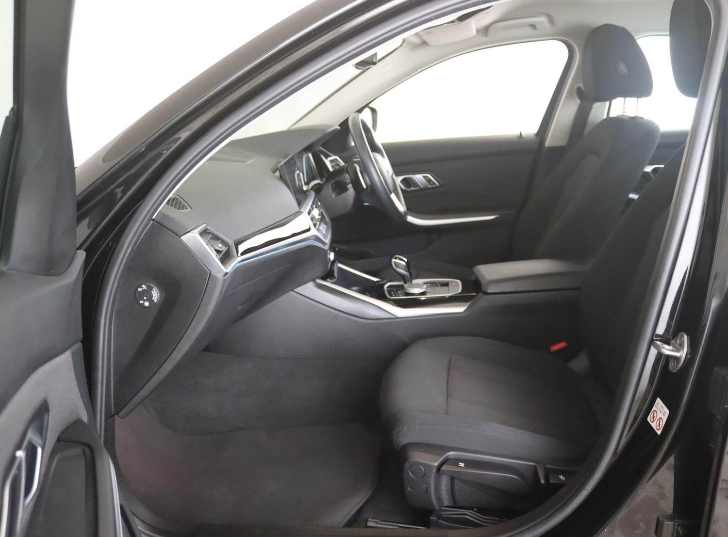 Used BMW 3 Series 2021 for sale - 77108823: Photo 11