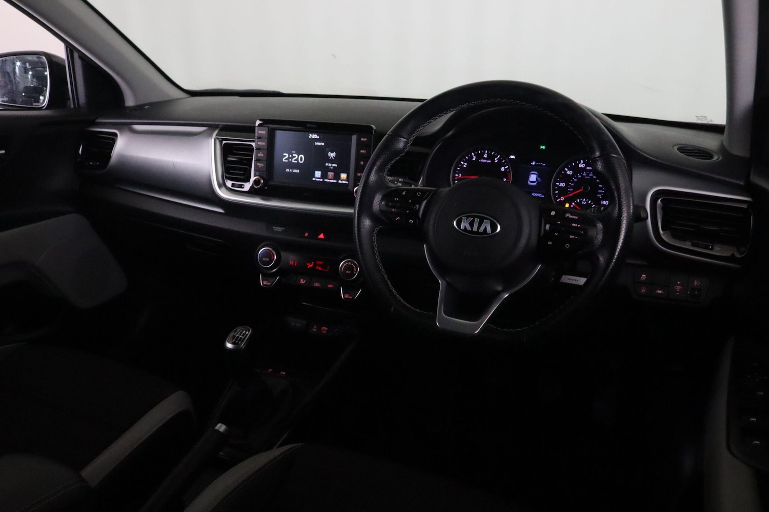 Used Kia Stonic 2020 for sale - 76606863: Photo 13