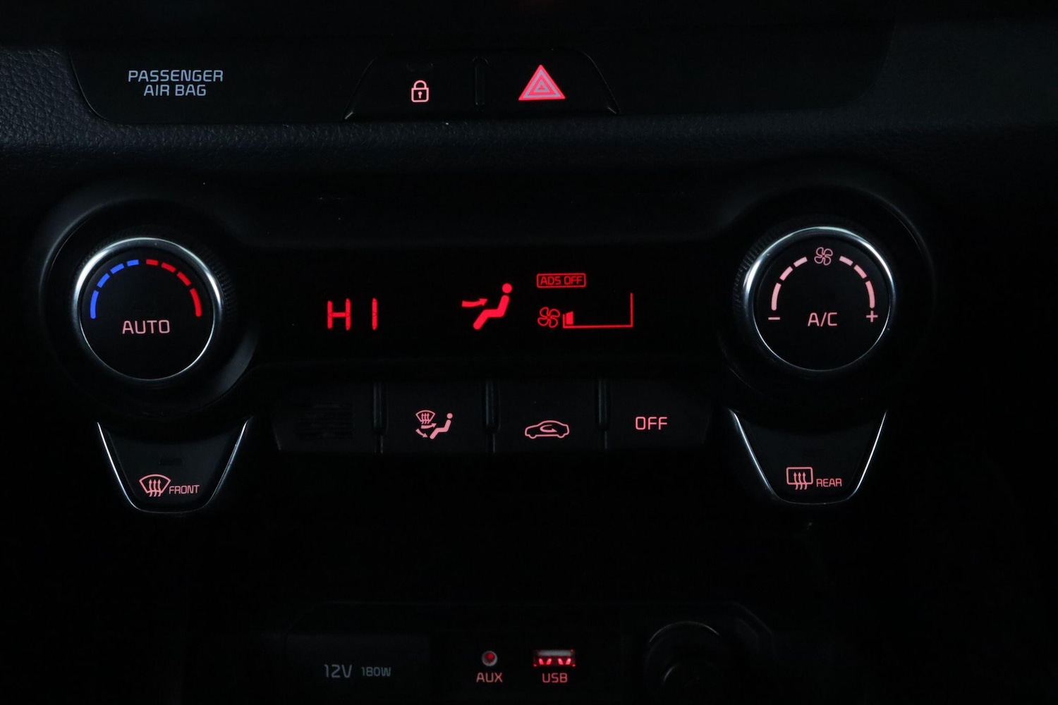 Used Kia Stonic 2020 for sale - 76606863: Photo 20