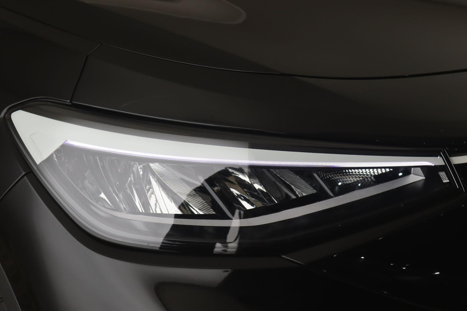 Used Volkswagen ID.4 2022 for sale - 77131722: Photo 9