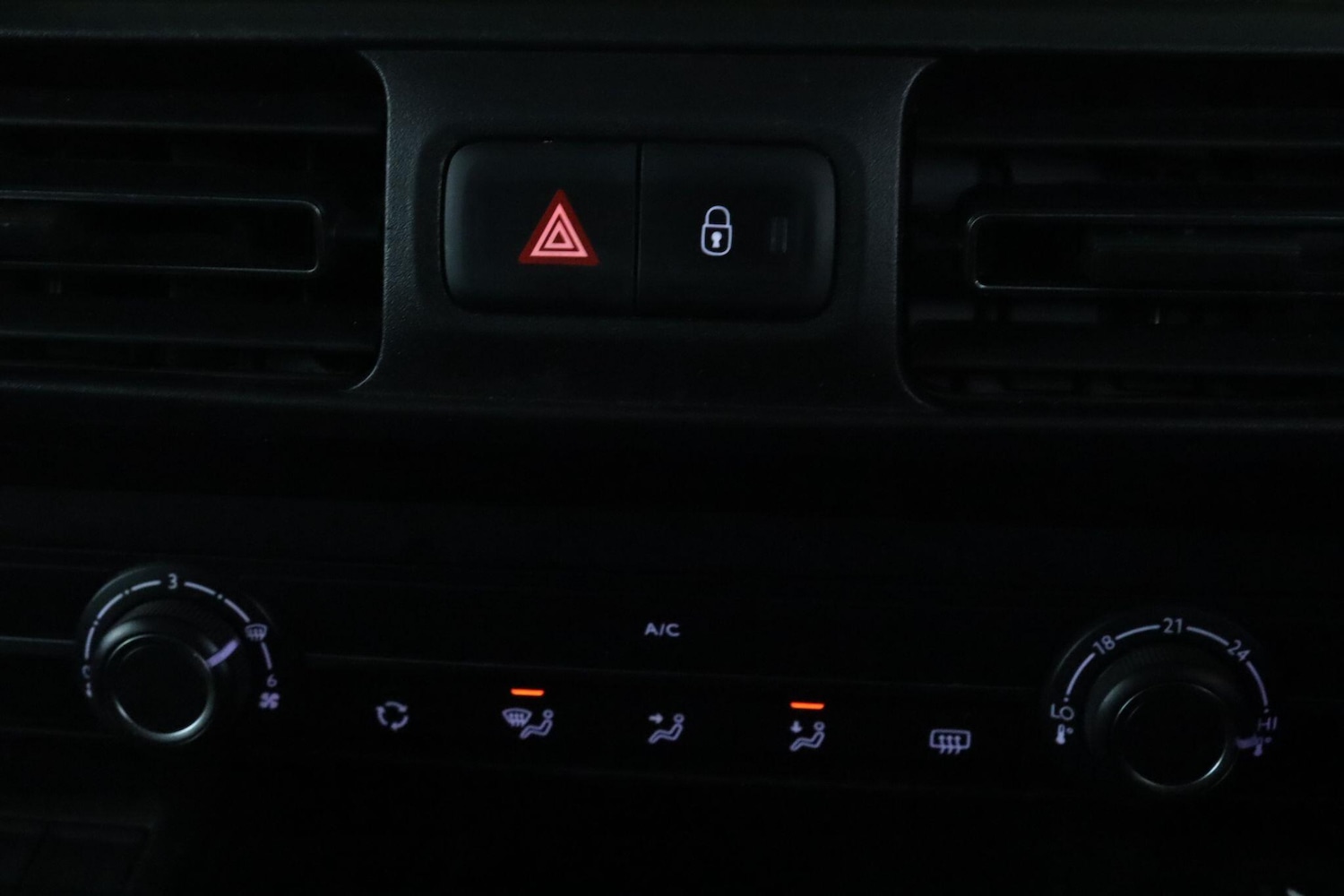 Used Vauxhall Combo Life 2020 for sale - 77040192: Photo 22