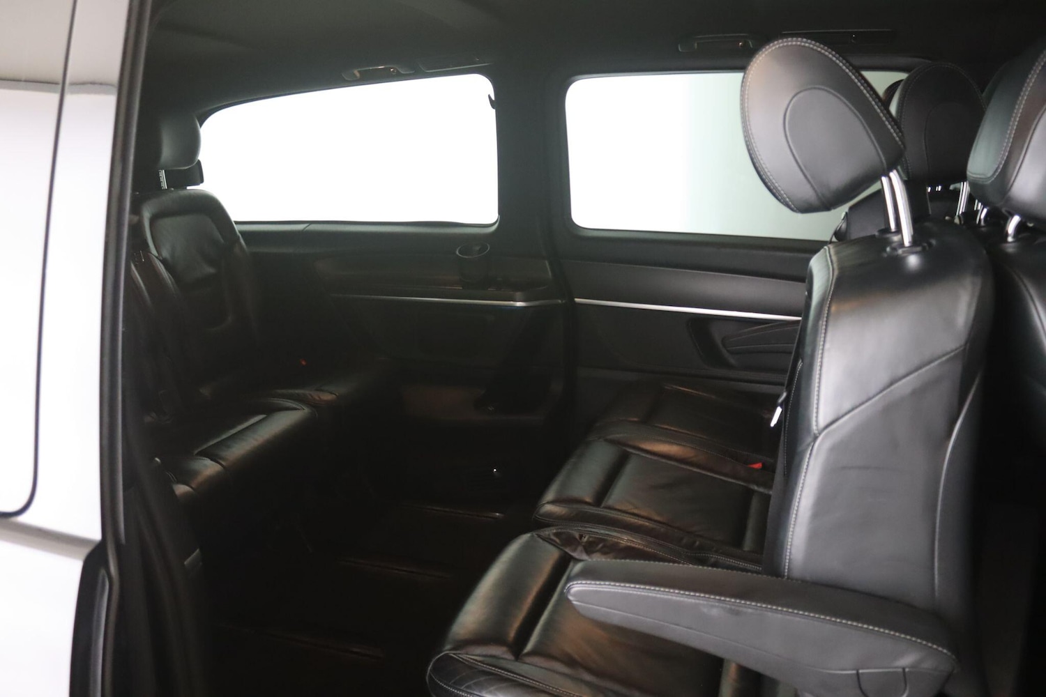 Used Mercedes-Benz V-Class 2018 for sale - 76913163: Photo 16