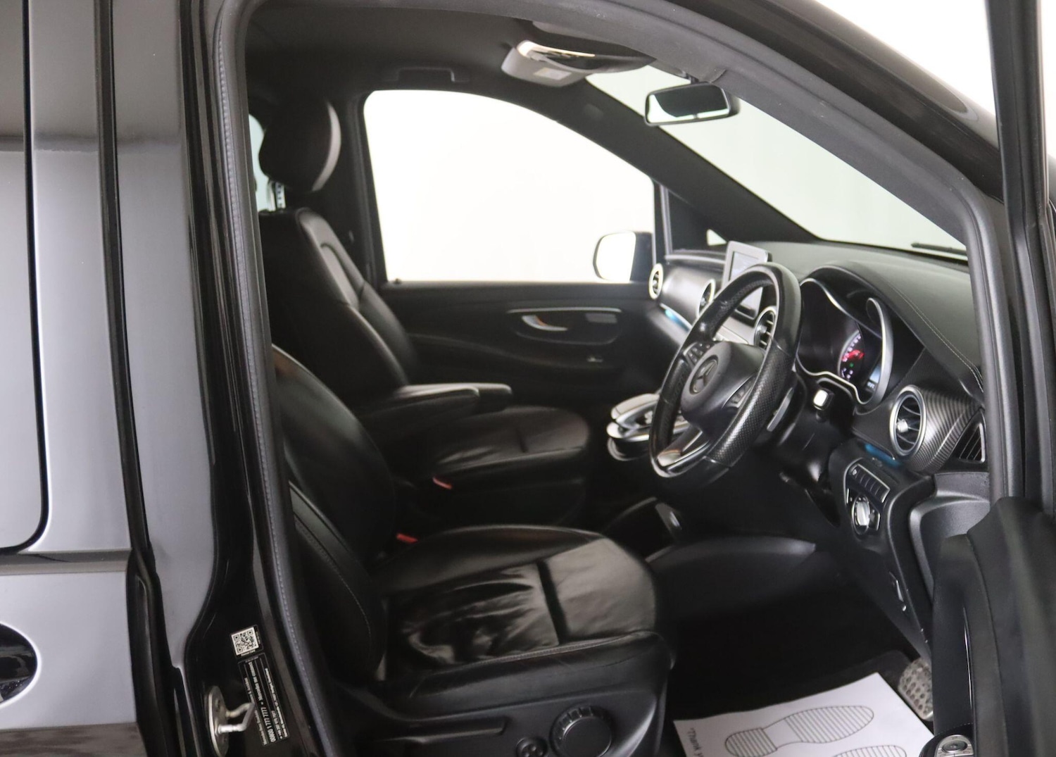 Used Mercedes-Benz V-Class 2018 for sale - 76913163: Photo 18