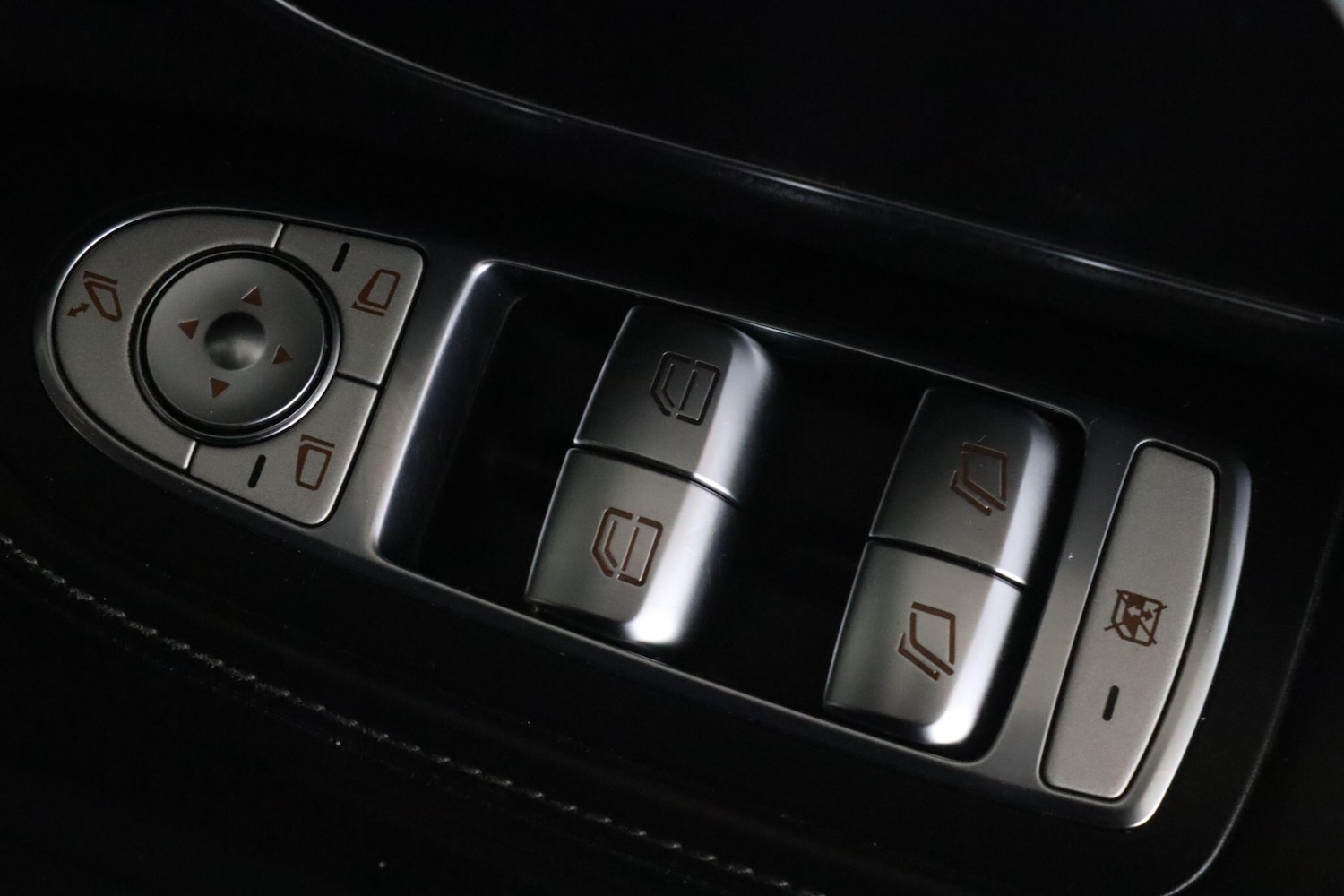 Used Mercedes-Benz V-Class 2018 for sale - 76913163: Photo 19