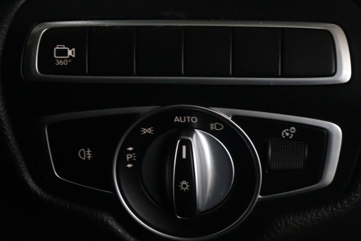 Used Mercedes-Benz V-Class 2018 for sale - 76913163: Photo 21