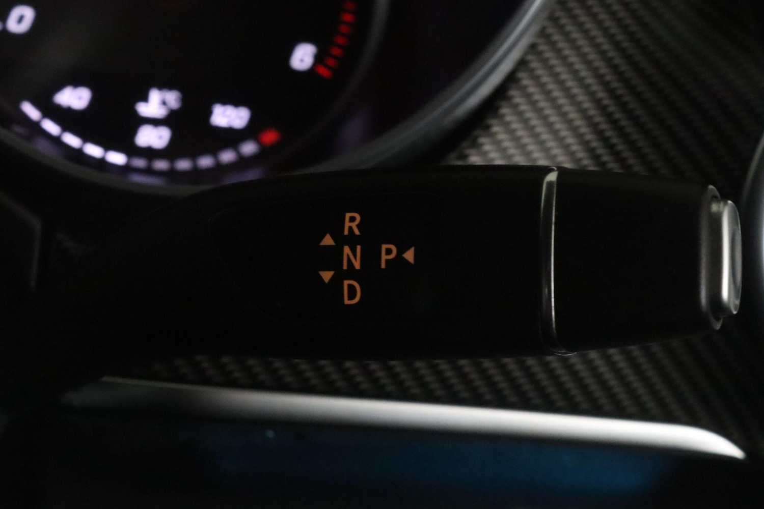 Used Mercedes-Benz V-Class 2018 for sale - 76913163: Photo 24