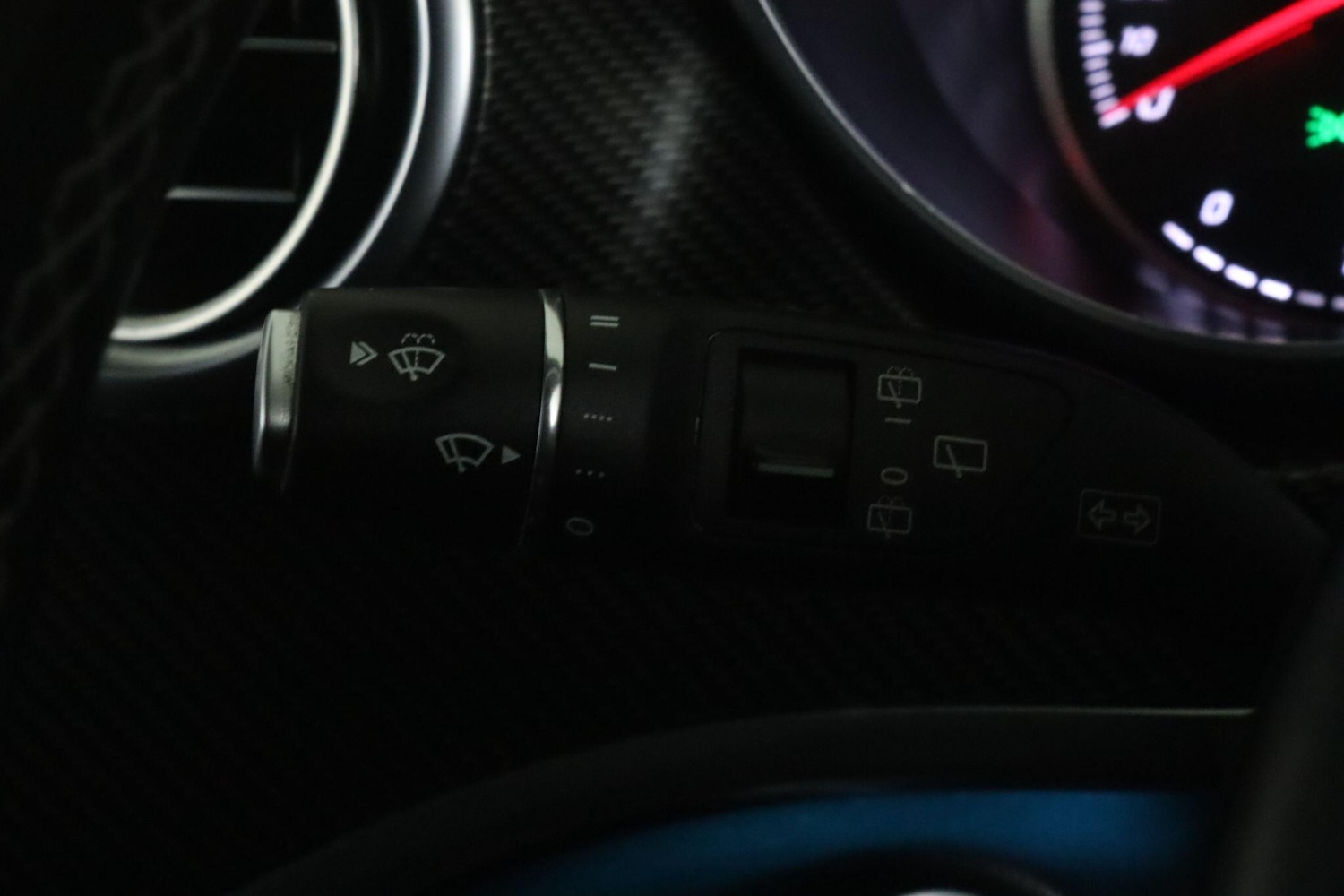 Used Mercedes-Benz V-Class 2018 for sale - 76913163: Photo 25