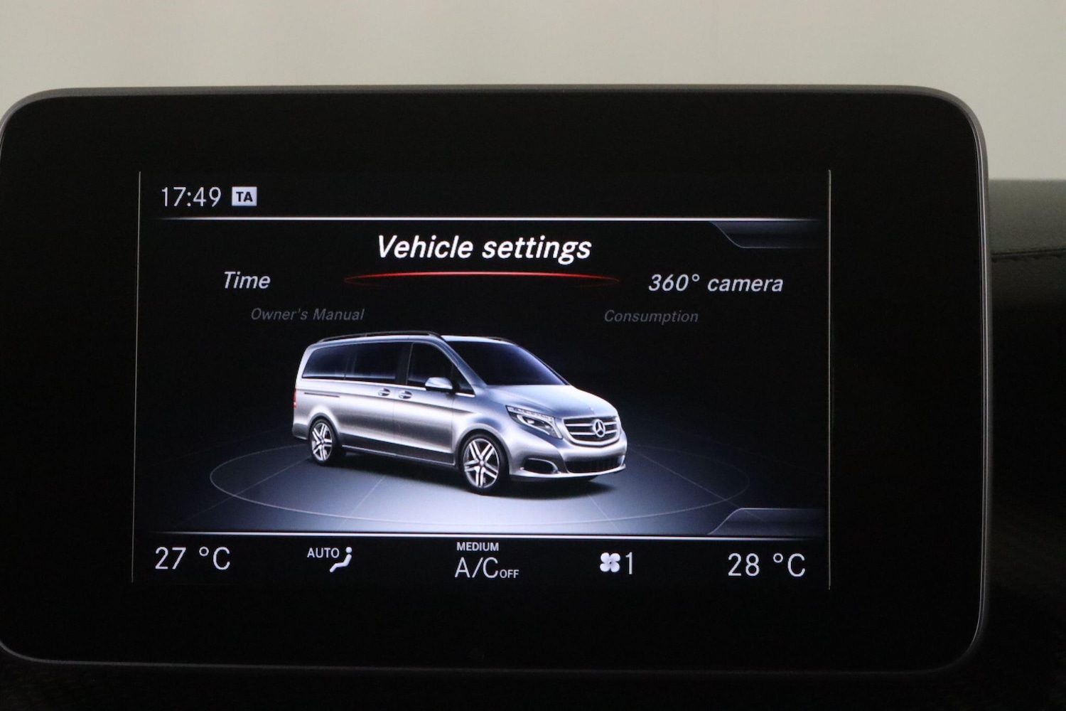 Used Mercedes-Benz V-Class 2018 for sale - 76913163: Photo 42