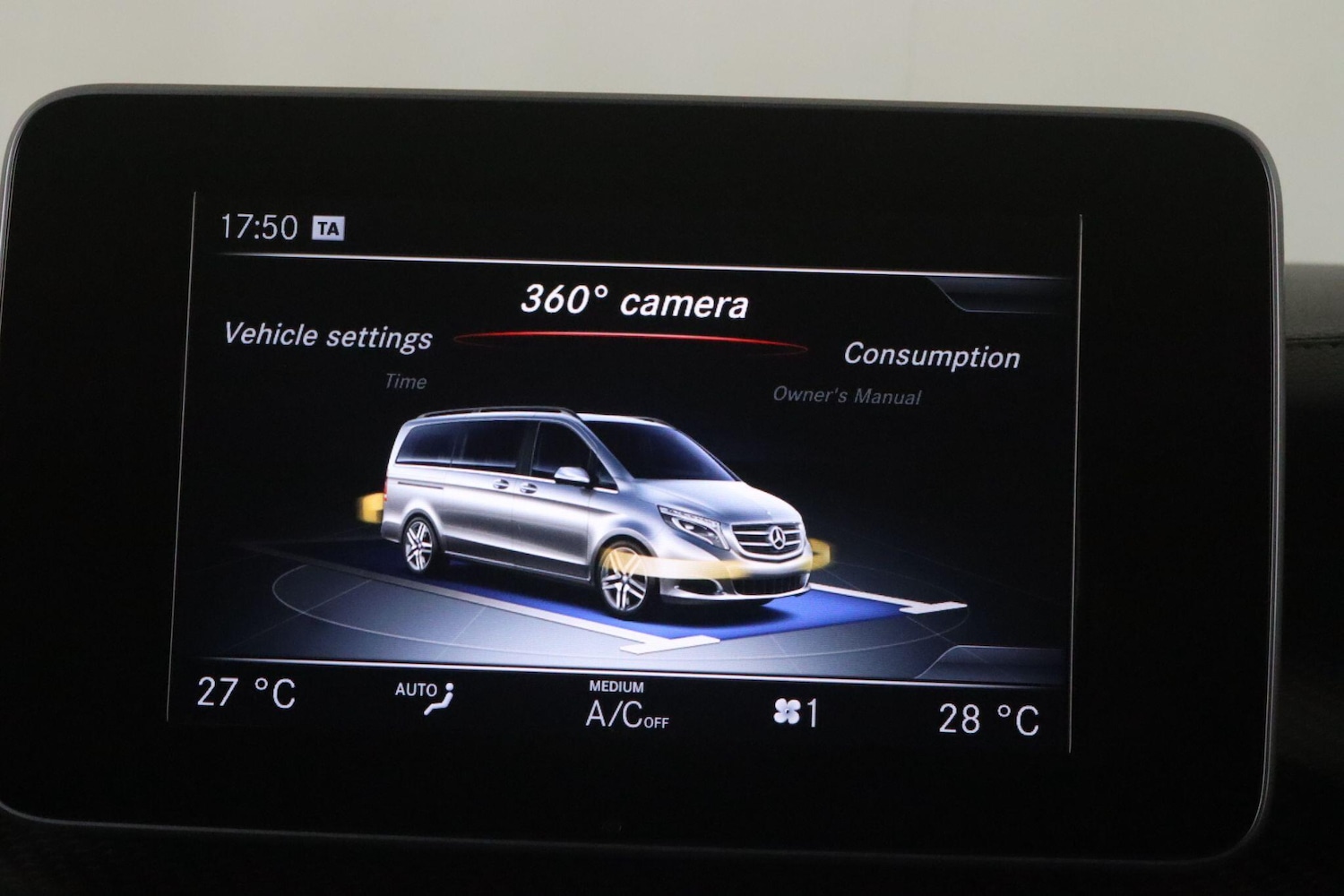 Used Mercedes-Benz V-Class 2018 for sale - 76913163: Photo 43