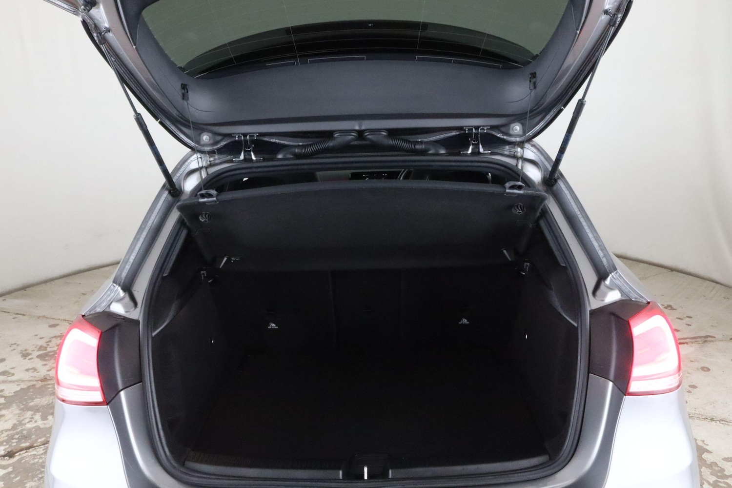 Used Mercedes-Benz A-Class 2020 for sale - 76633405: Photo 14