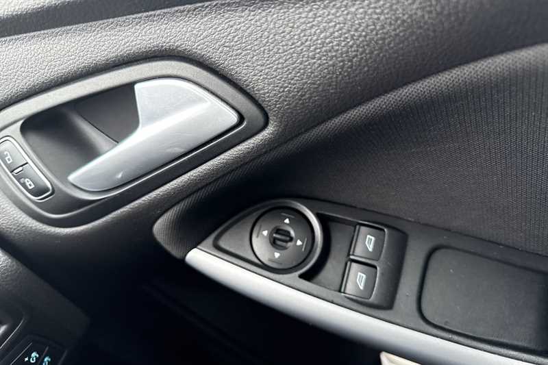 Used Ford Focus 2018 for sale - 77471860: Photo 16