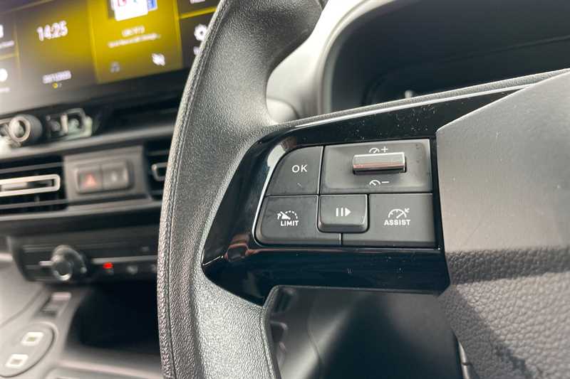 Used Vauxhall Combo Life Electric 2024 for sale - 76574642: Photo 21