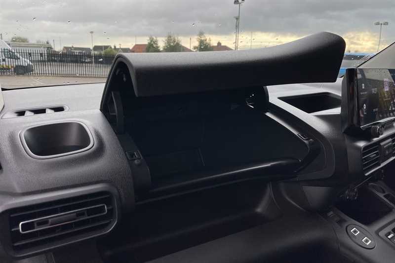 Used Vauxhall Combo Life Electric 2024 for sale - 76574642: Photo 34