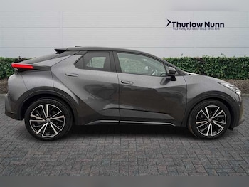 Used Toyota C-HR 2024 for sale - 77911426: Photo
