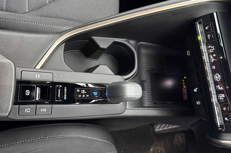 Used Toyota C-HR 2024 for sale - 77911426: Photo 31