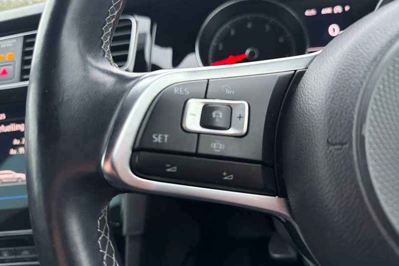 Used Volkswagen Golf 2019 for sale - 77755802: Photo 21