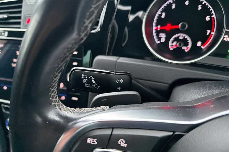 Used Volkswagen Golf 2019 for sale - 77755802: Photo 29