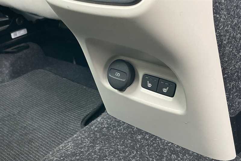 Used Volvo XC40 2020 for sale - 76574637: Photo 46