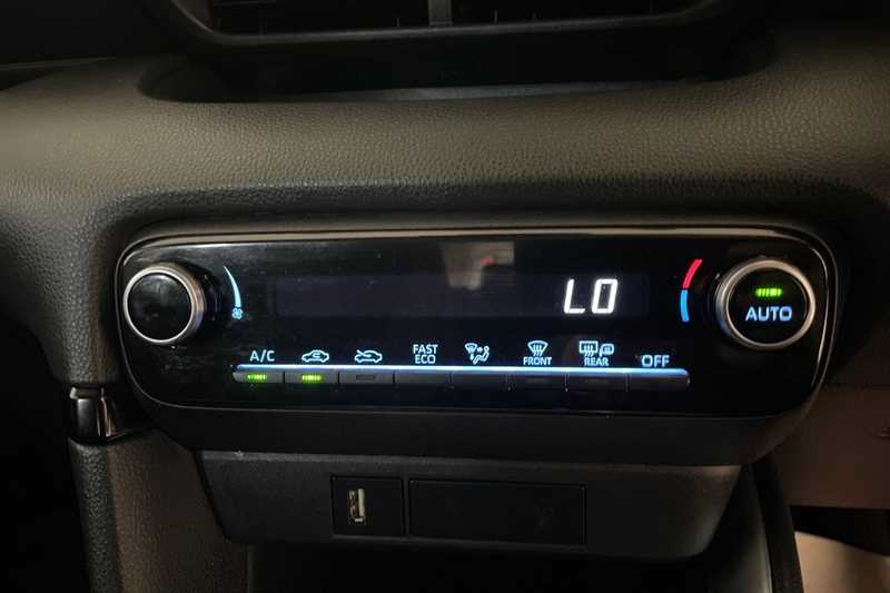 Used Toyota Yaris 2022 for sale - 77841766: Photo 17