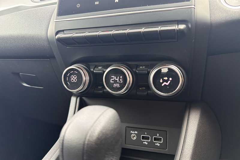 Used Renault Captur 2023 for sale - 78187184: Photo 15