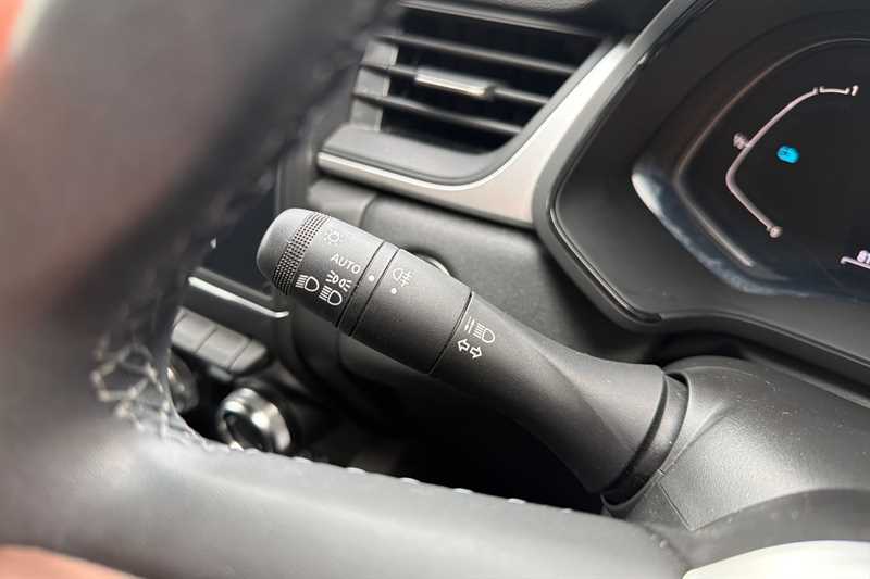 Used Renault Captur 2023 for sale - 78187184: Photo 37