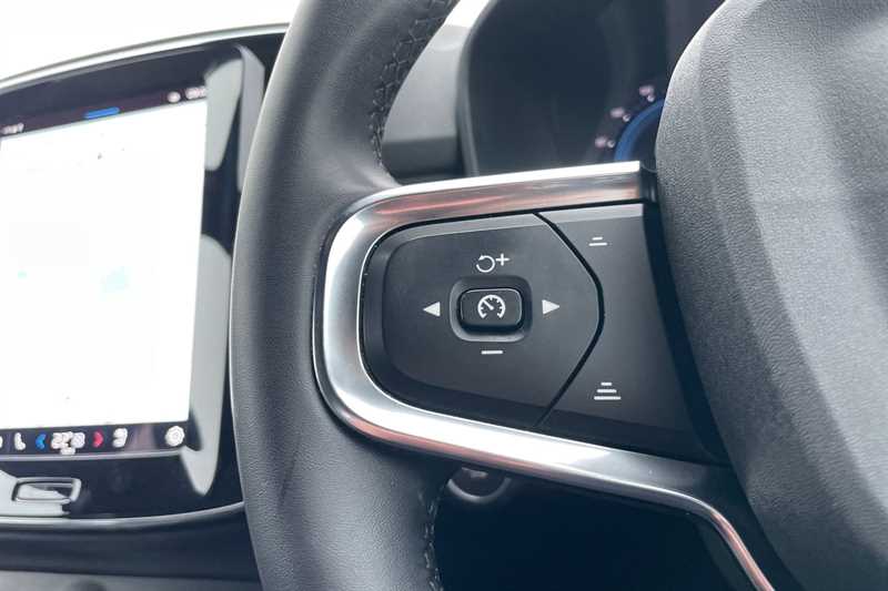 Used Volvo XC40 2023 for sale - 77513471: Photo 21