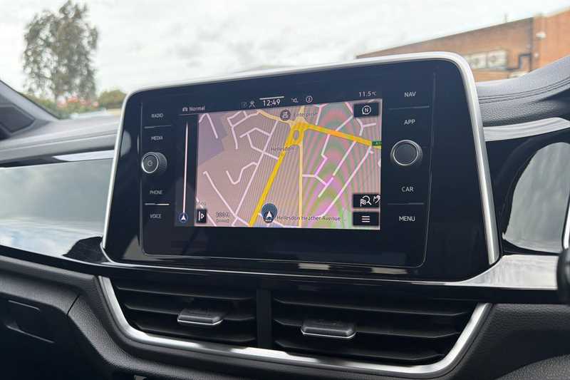 Used Volkswagen T-Roc 2023 for sale - 77513765: Photo 18