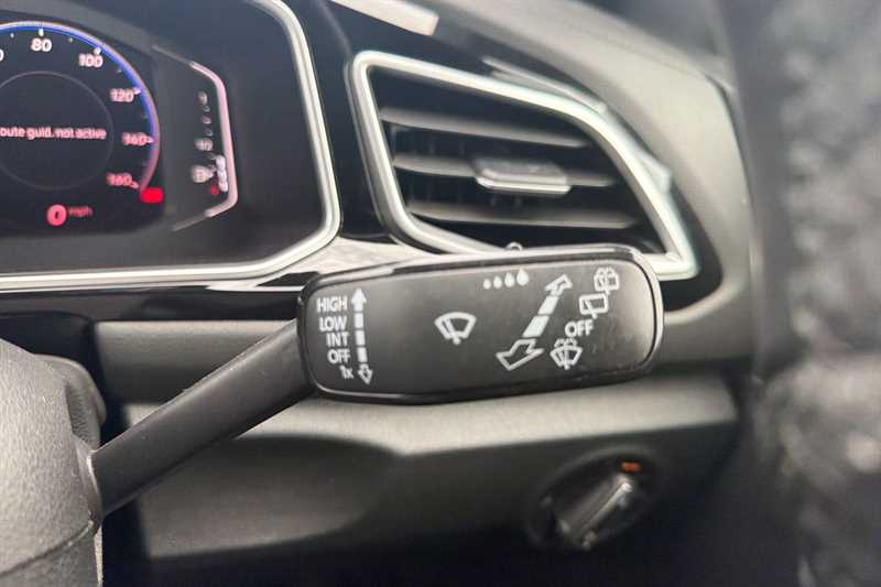 Used Volkswagen T-Roc 2023 for sale - 77513765: Photo 33