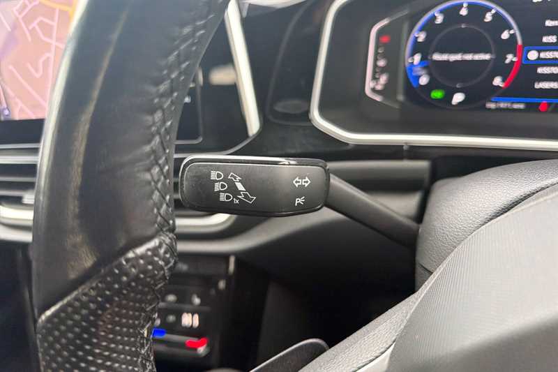 Used Volkswagen T-Roc 2023 for sale - 77513765: Photo 34